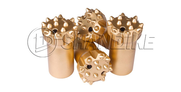 Structural characteristics of thread button bit R32